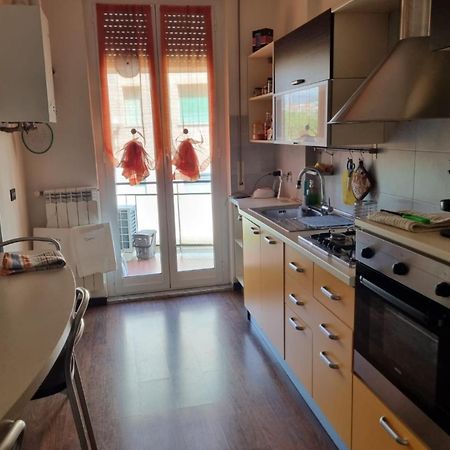 House Of Fly With Sea View, Front The Beach Savona Esterno foto