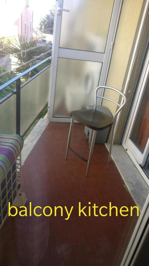House Of Fly With Sea View, Front The Beach Savona Esterno foto