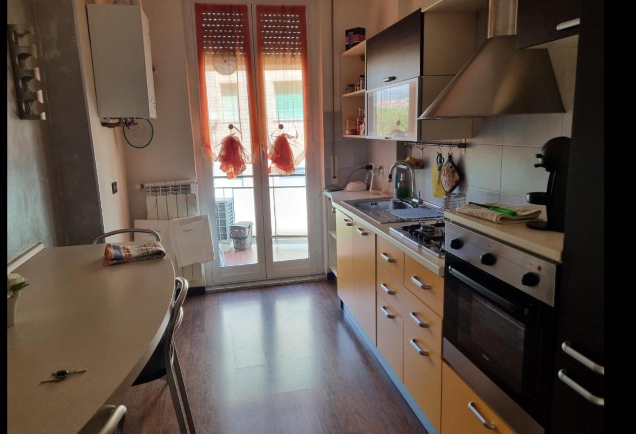 House Of Fly With Sea View, Front The Beach Savona Esterno foto