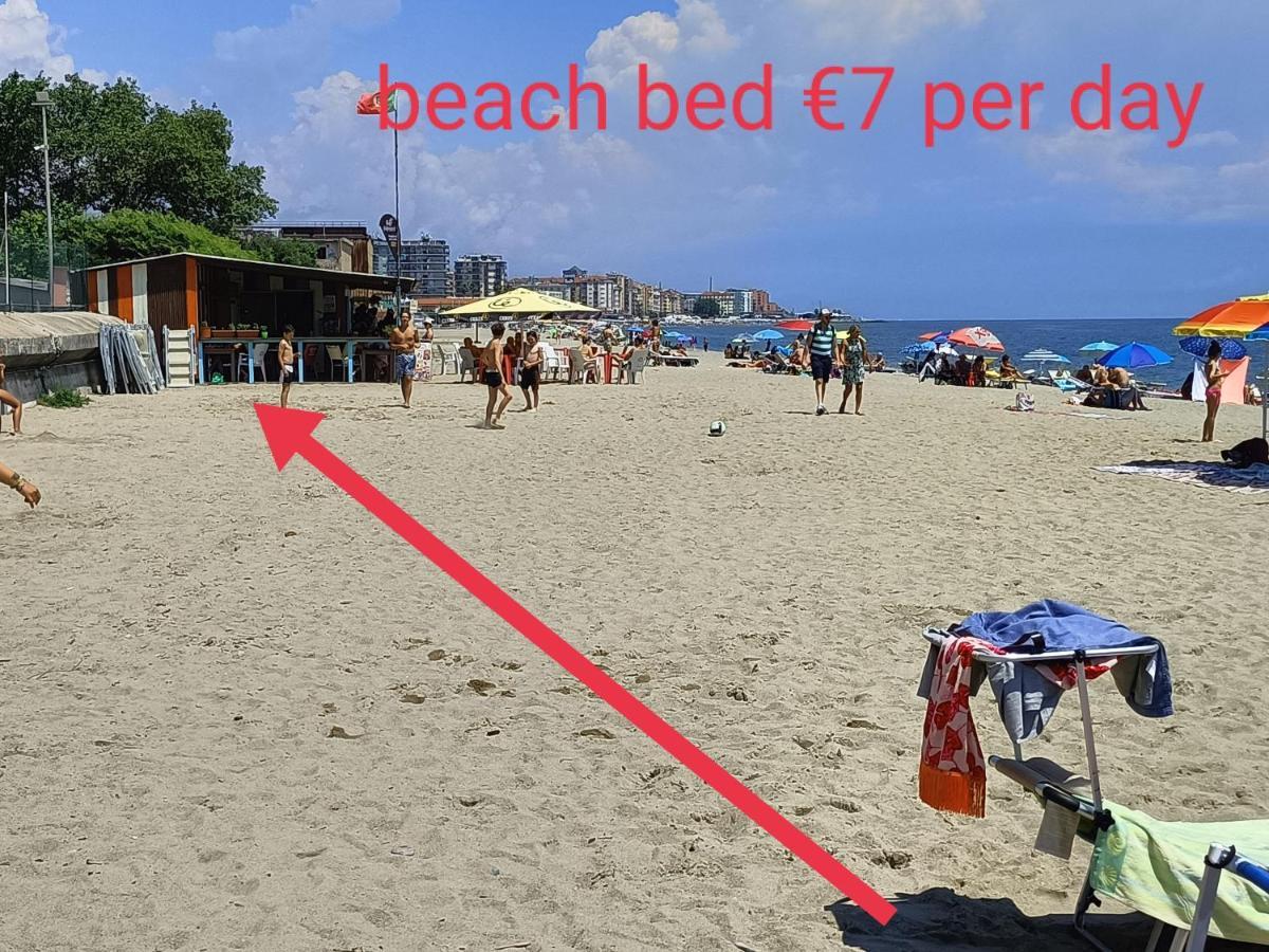 House Of Fly With Sea View, Front The Beach Savona Esterno foto